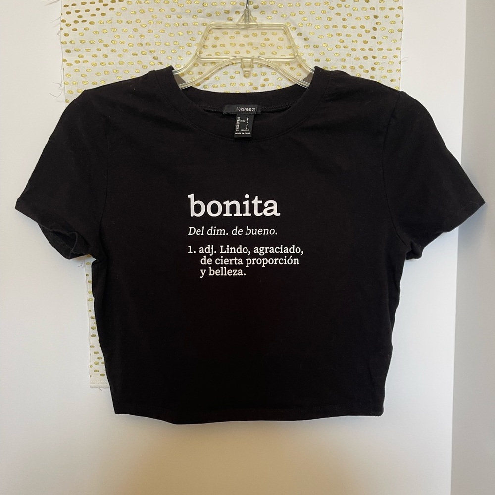 Cropped word tee